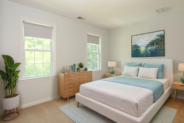 15 Hillside Lane, Bridgewater, MA 02324