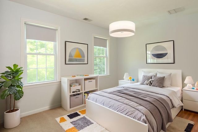 15 Hillside Lane, Bridgewater, MA 02324