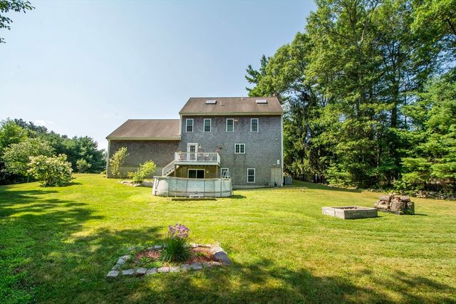 15 Hillside Lane, Bridgewater, MA 02324