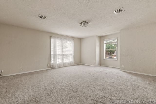 7547 S Urbana Avenue, Tulsa, OK 74136