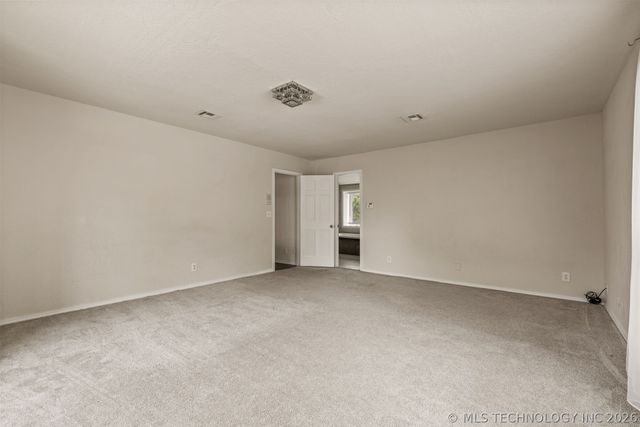 7547 S Urbana Avenue, Tulsa, OK 74136