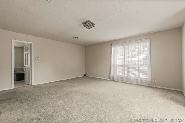 7547 S Urbana Avenue, Tulsa, OK 74136