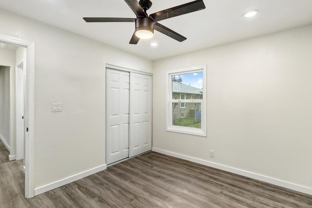 1067 Laurel Ave, Olivehurst, CA 95961