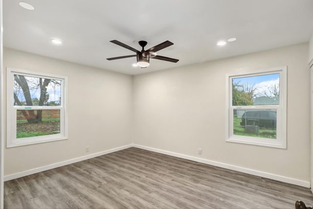 1067 Laurel Ave, Olivehurst, CA 95961