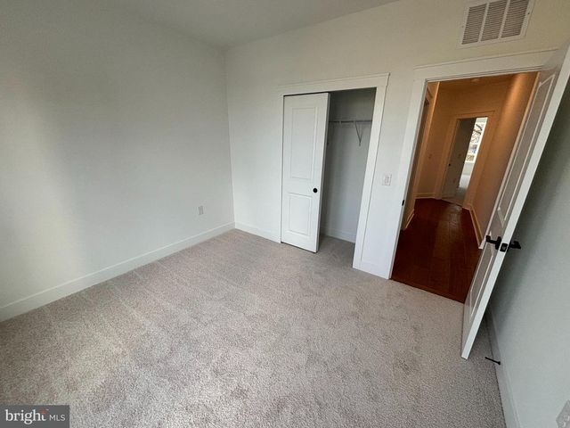 4841 BAUHAUS SQ, Chantilly, VA 20151