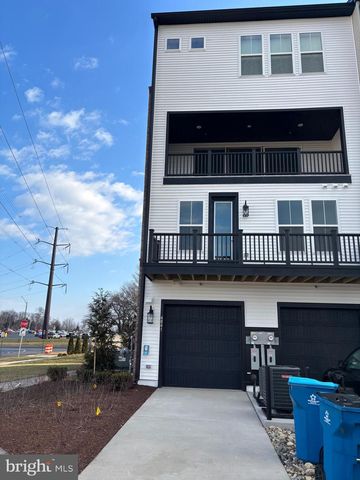 4841 BAUHAUS SQ, Chantilly, VA 20151