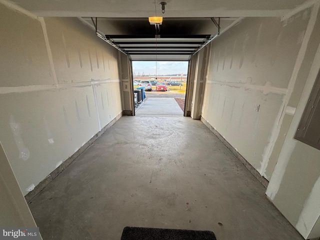 4841 BAUHAUS SQ, Chantilly, VA 20151