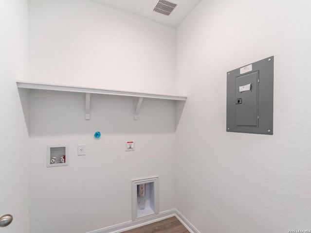 11130 Hollinger, Converse, TX 78109
