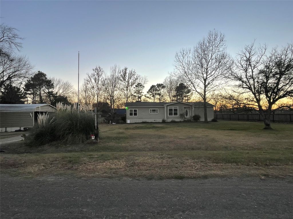 5615 Vz County Road 1222, Grand Saline, TX 75140