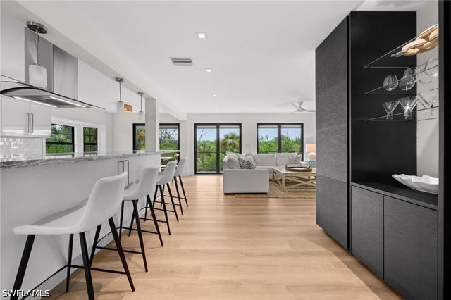 1854 Ibis LN, Sanibel, FL 33957