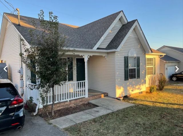 1604 Baucom Dr, Columbia, TN 38401