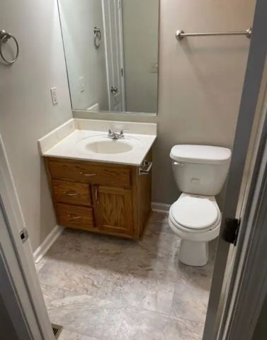 1604 Baucom Dr, Columbia, TN 38401