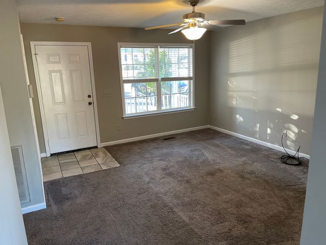 1604 Baucom Dr, Columbia, TN 38401