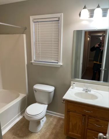 1604 Baucom Dr, Columbia, TN 38401