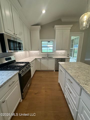 385 Aurora Circle, Canton, MS 39046