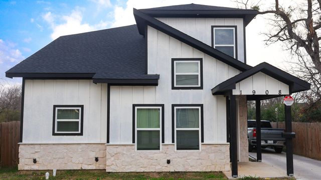 1908 Amanda Avenue, Fort Worth, TX 76105