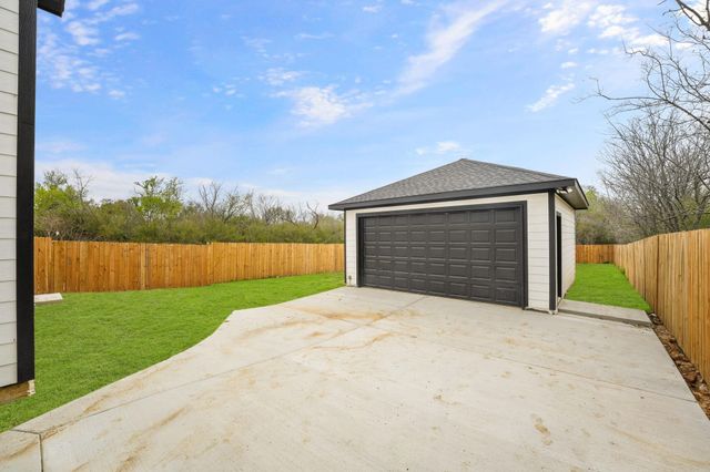 1908 Amanda Avenue, Fort Worth, TX 76105