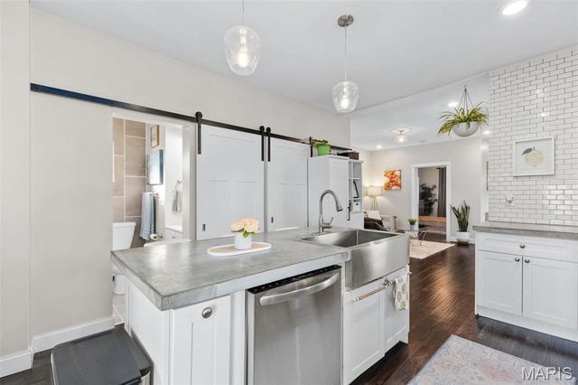 5510 Botanical Avenue, St Louis, MO 63110