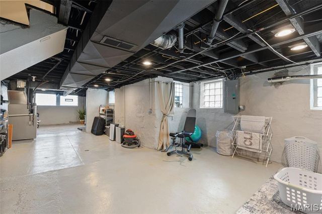 5510 Botanical Avenue, St Louis, MO 63110