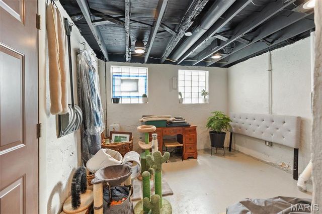 5510 Botanical Avenue, St Louis, MO 63110