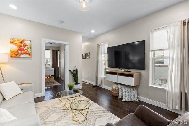 5510 Botanical Avenue, St Louis, MO 63110