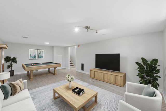 604 S Edward Street, Mount Prospect, IL 60056