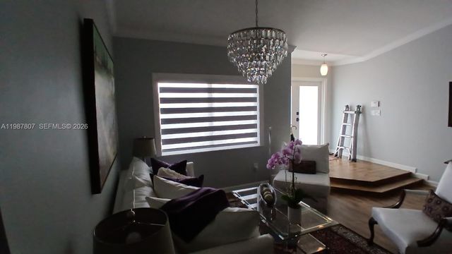 6421 SW 56th St, South Miami, FL 33155