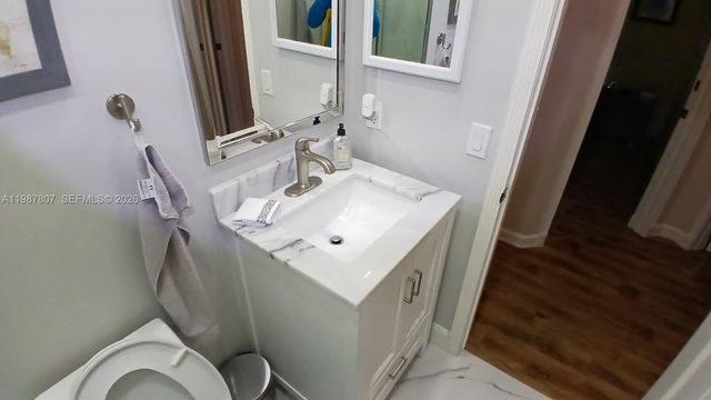 6421 SW 56th St, South Miami, FL 33155