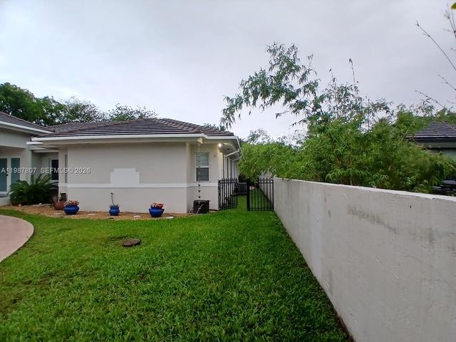 6421 SW 56th St, South Miami, FL 33155