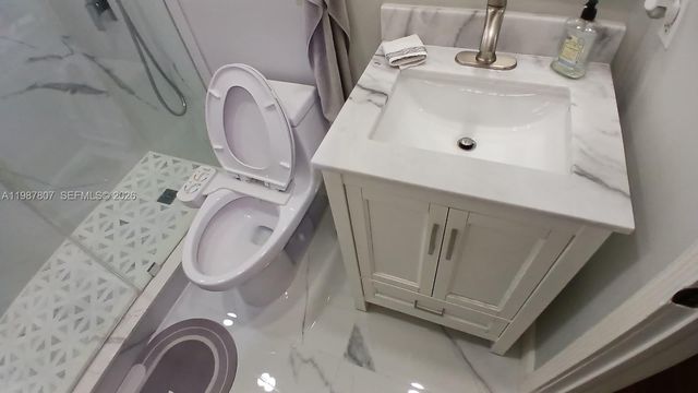 6421 SW 56th St, South Miami, FL 33155