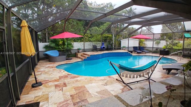 6421 SW 56th St, South Miami, FL 33155