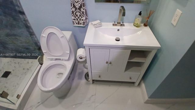 6421 SW 56th St, South Miami, FL 33155