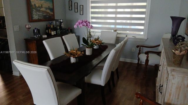 6421 SW 56th St, South Miami, FL 33155