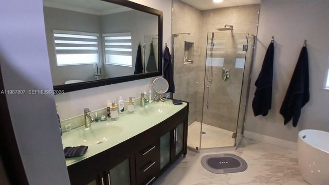 6421 SW 56th St, South Miami, FL 33155