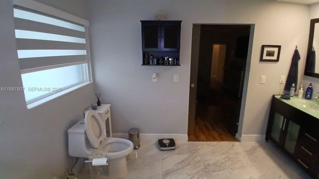 6421 SW 56th St, South Miami, FL 33155