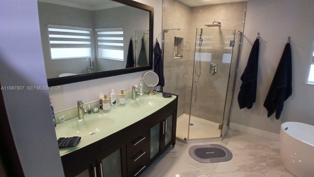 6421 SW 56th St, South Miami, FL 33155