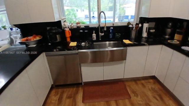 6421 SW 56th St, South Miami, FL 33155