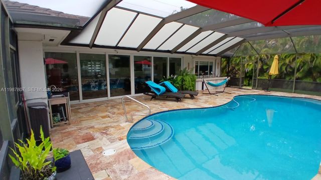 6421 SW 56th St, South Miami, FL 33155