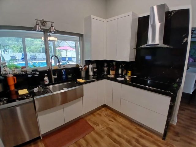 6421 SW 56th St, South Miami, FL 33155