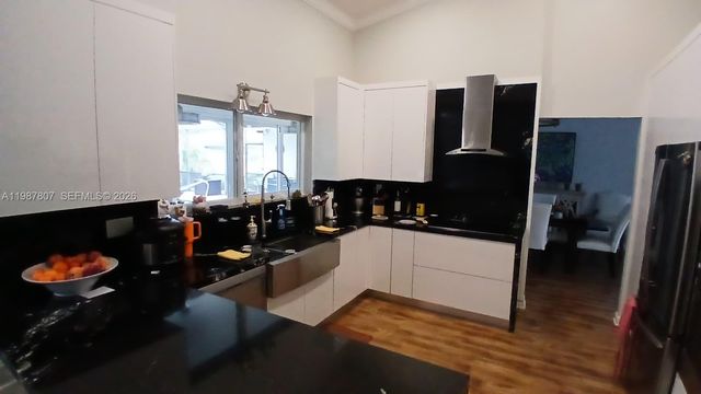 6421 SW 56th St, South Miami, FL 33155