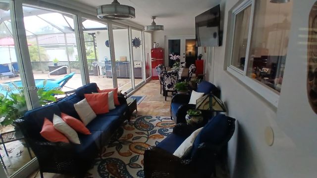 6421 SW 56th St, South Miami, FL 33155