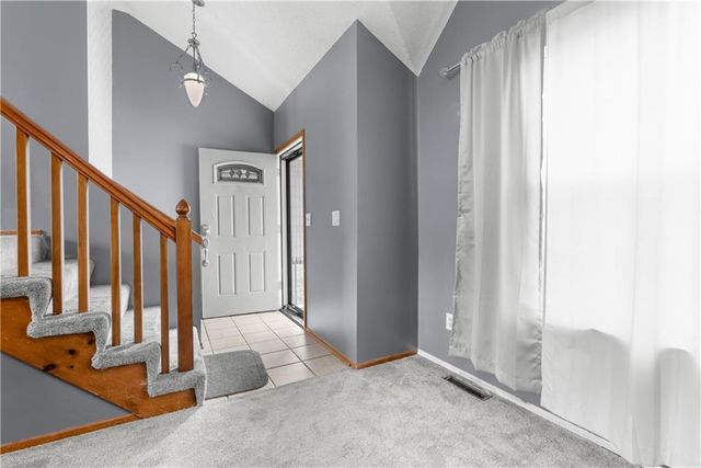 626 SE Fox Run Court, Blue Springs, MO 64014