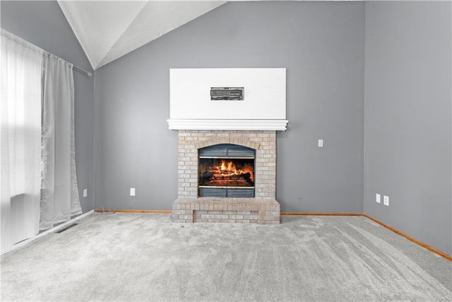 626 SE Fox Run Court, Blue Springs, MO 64014