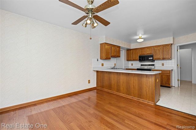 20640 Palm Meadow Drive, Clinton Township, MI 48036
