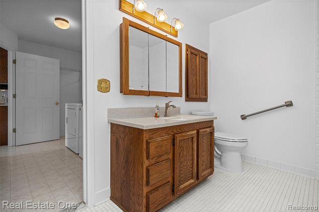 20640 Palm Meadow Drive, Clinton Township, MI 48036