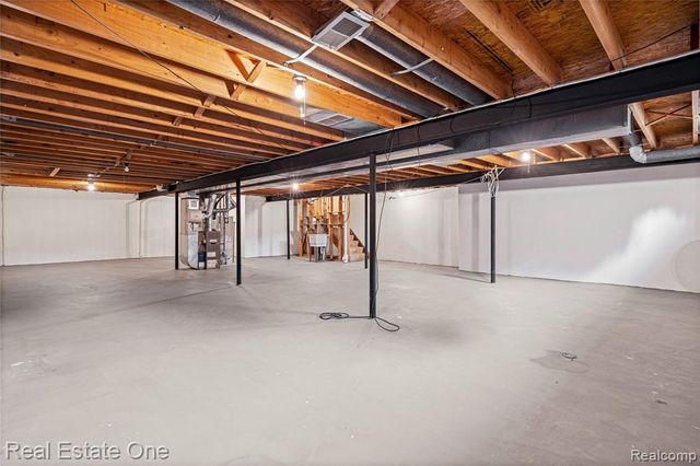 20640 Palm Meadow Drive, Clinton Township, MI 48036