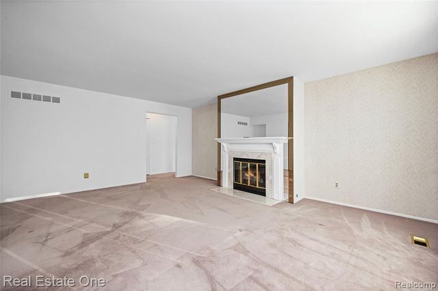20640 Palm Meadow Drive, Clinton Township, MI 48036