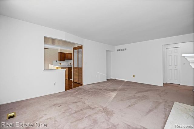20640 Palm Meadow Drive, Clinton Township, MI 48036