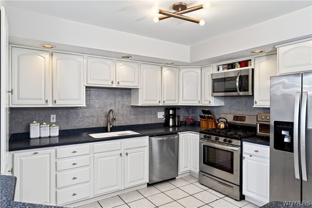 15 Harbour Pointe, Buffalo, NY 14202