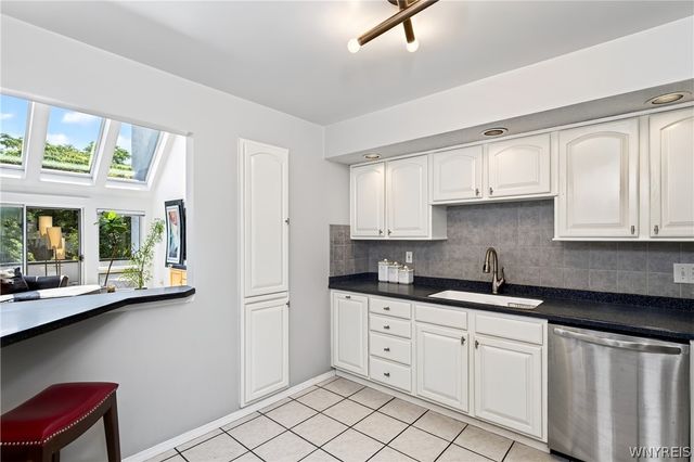 15 Harbour Pointe, Buffalo, NY 14202